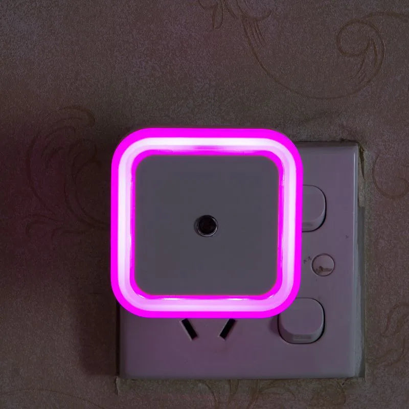 Veilleuse prise LED carrée capteur automatique – Couleurs vives pour chambre enfant & couloir – SquareLed