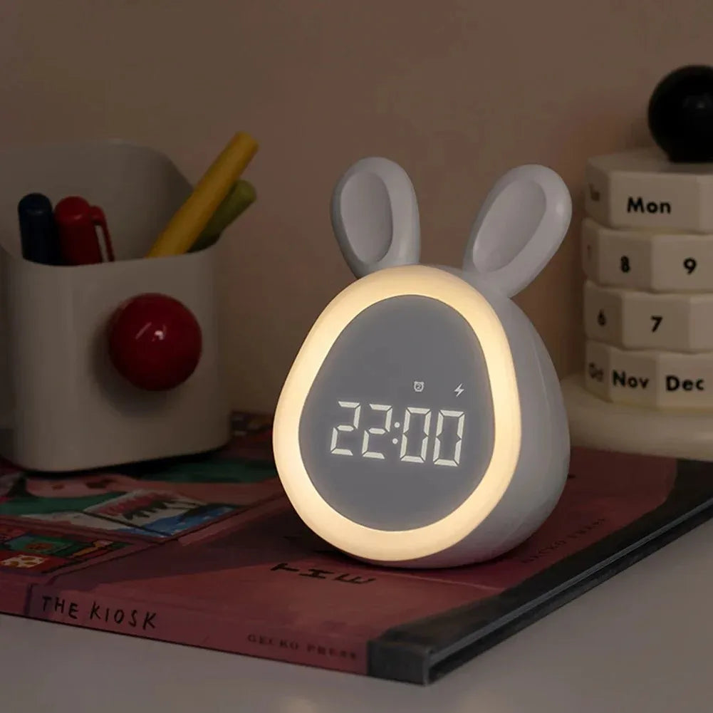 Veilleuse enfant rechargeable réveil lapin – Affichage digital & activation vocale – LapinLune